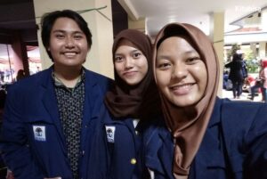 Bantu Hafiza, Anak Sopir Taksi untuk Melanjutkan Kuliah