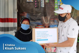 Warung Lansia Berbagi Sembako Gratis